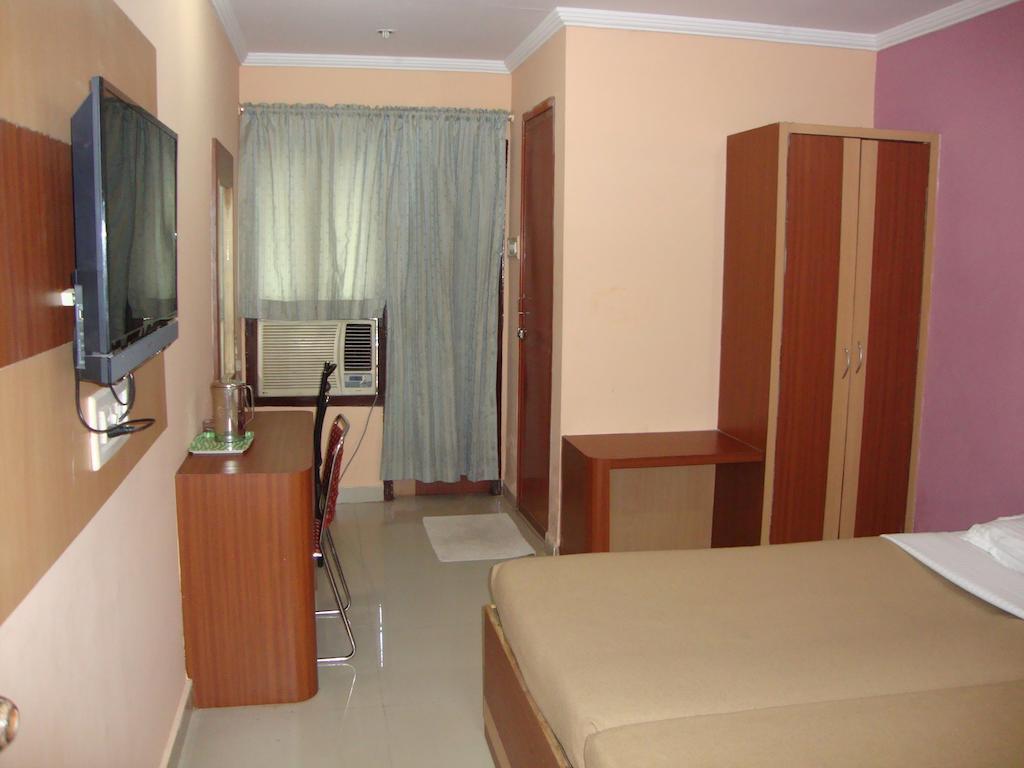 Bari International Hotel Bhubaneswar Værelse billede